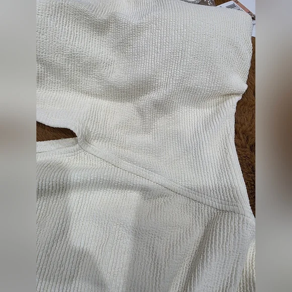 🆕️ MICHAEL Michael Kors Off White Swimsuit - Picture 3 of 5